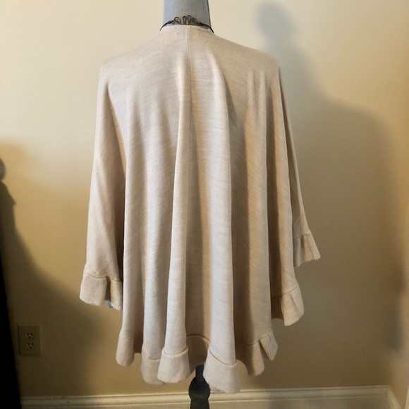 Ann Taylor Tan Ruffle Poncho. One Size. - Picture 2 of 5